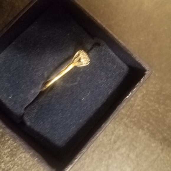 10k yellow gold diamond cluster - Picture 3 of 3